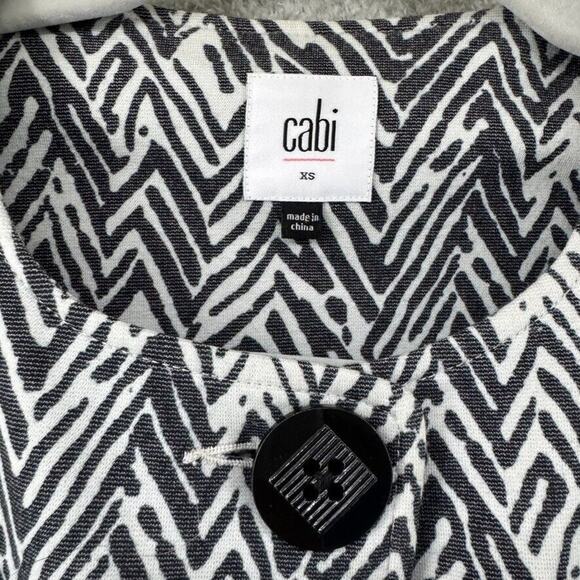 Cabi Jacket XS Gray Striped Zebra Zigzag Ponte Button Up Long 3/4 Sleeve Crew - Picture 2 of 16